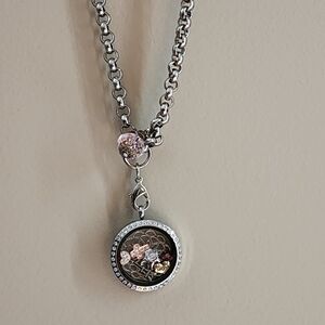 Origami Owl floating locket